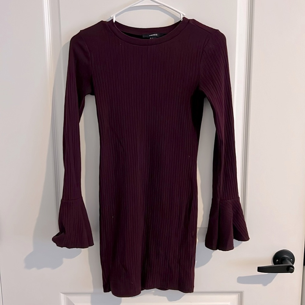 Trumpet sleeve purple dress